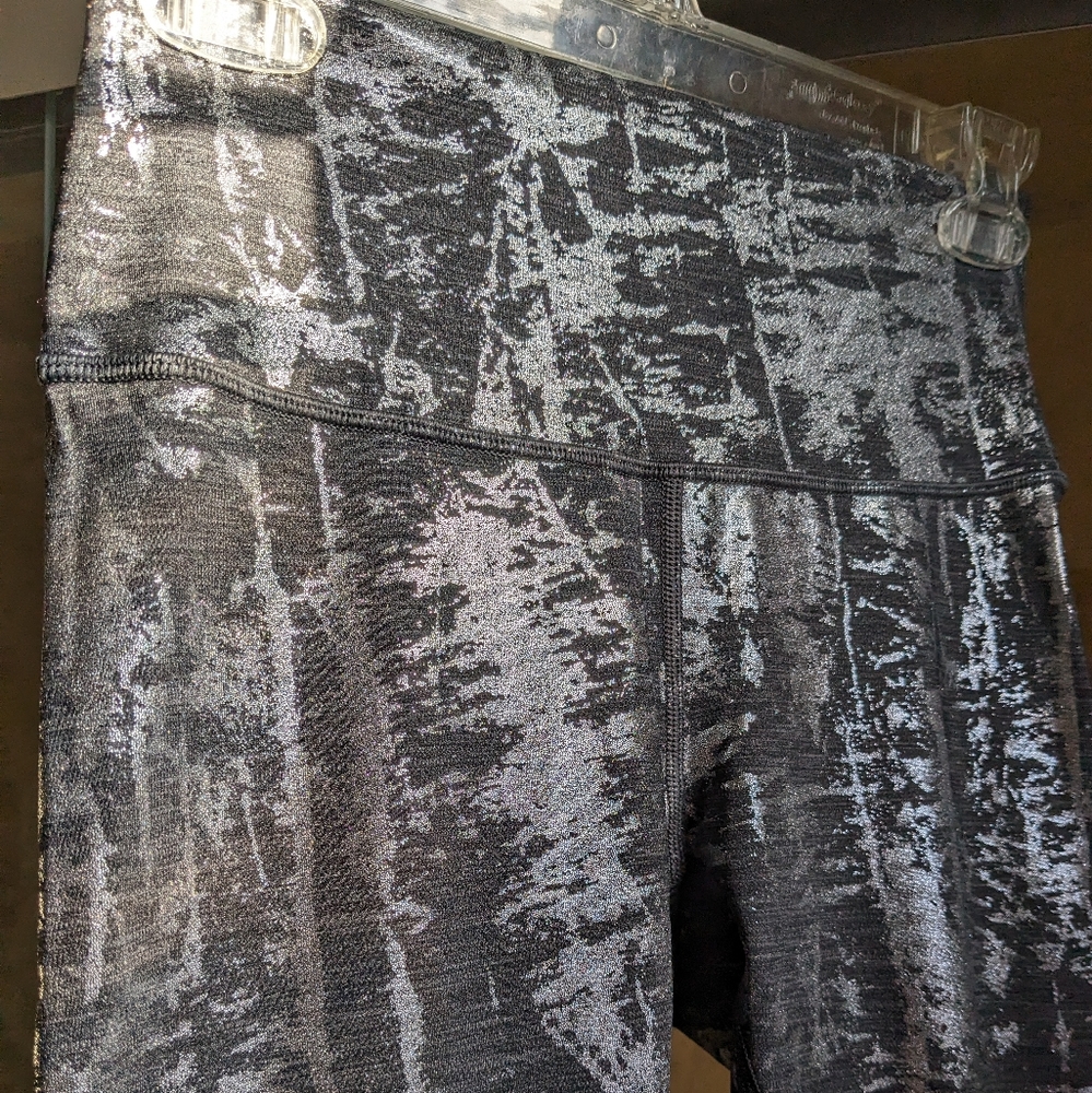 Lululemon Foiled Wunder Under 28" *Luxtreme